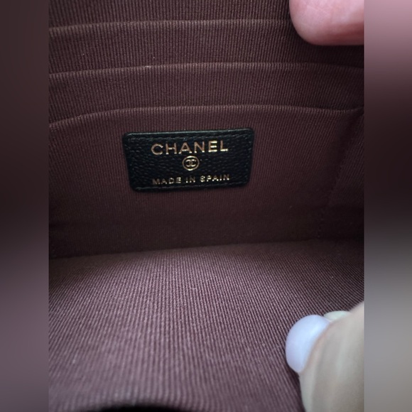 CHANEL 23S Caviar Quilted Classic Small O Case in Black with Gold Hardware - Picture 13 of 15